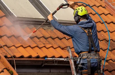 Démoussage et hydrofuge de toiture à Béhen