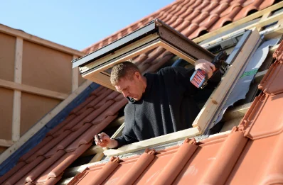 Pose de fenêtres de toit Velux à Béhen